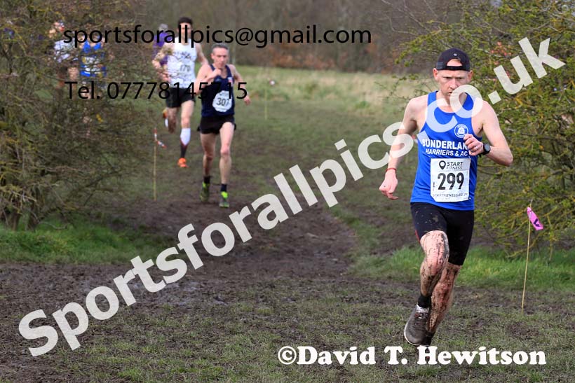 Men 35 to 60 in the 2023 BMAF Cross Country Champs., Wallsend. Photo: David T. Hewitson/Sports for All Pics